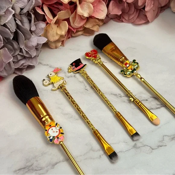 Alice in Wonderland Gold 5 Piece Makeup Brush Set - Picture 10 of 17
